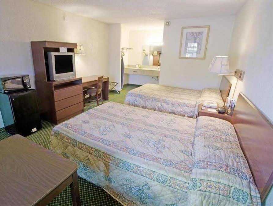 Americas Best Value Inn Richmond South Bellwood Zewnętrze zdjęcie