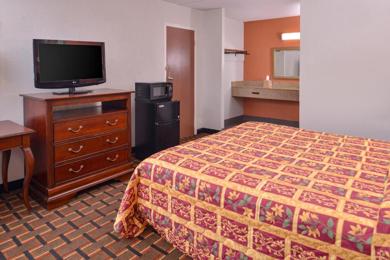Americas Best Value Inn Richmond South Bellwood Zewnętrze zdjęcie