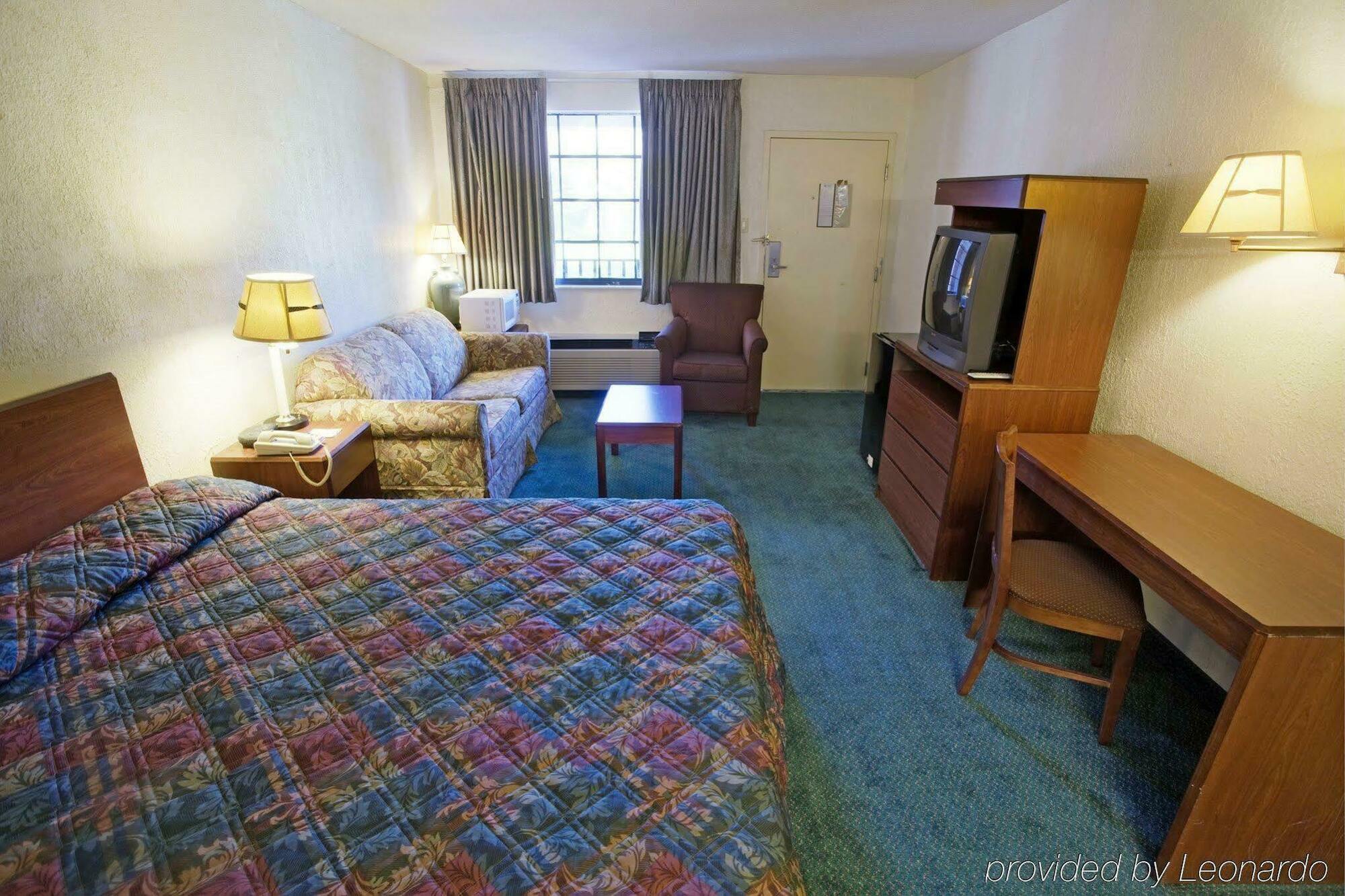 Americas Best Value Inn Richmond South Bellwood Zewnętrze zdjęcie
